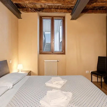 Maison Le Chic Apartment Bergamo