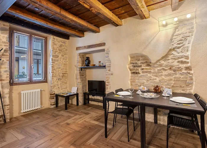 Апартаменти Maison Le Chic *